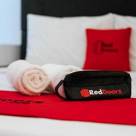 Reddoorz At Hotel Rumberpon Sorong Εξωτερικό φωτογραφία