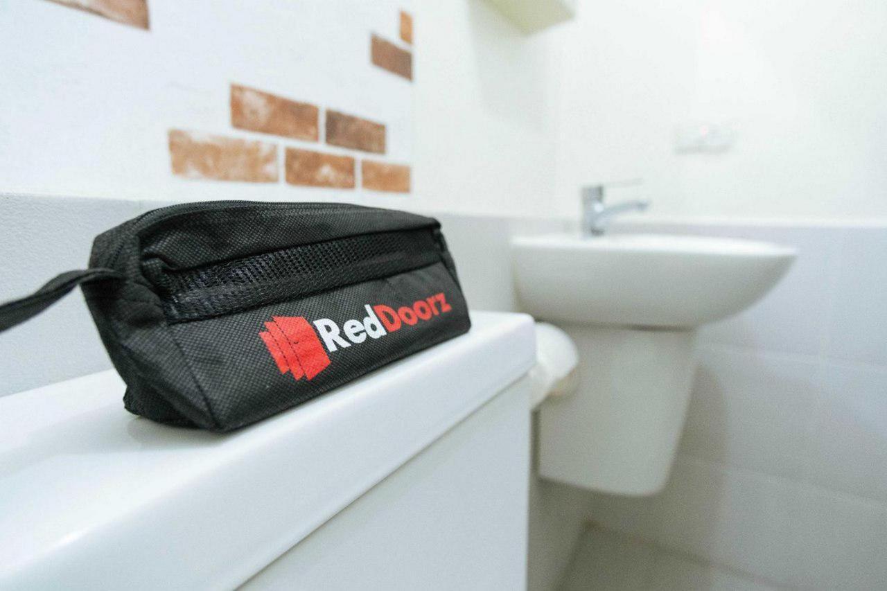 Reddoorz At Hotel Rumberpon Sorong Εξωτερικό φωτογραφία